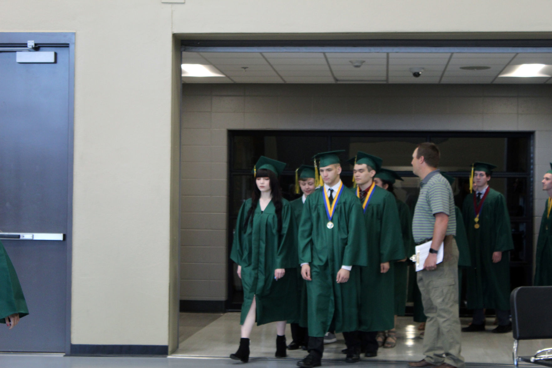 060219-ctzn-news-bd-grad009.jpg